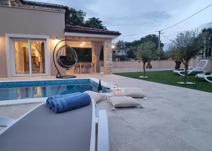 Beautiful New With Pool, Near - By Traveler Tourist Agency Krk - Id 2400 *